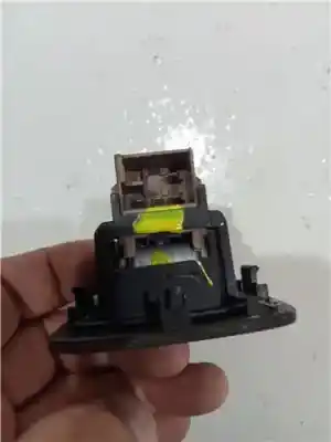 Second-hand car spare part right front power window switch for porsche cayenne (tipo 9pa) (2002->) 3.2 básico [3.2 ltr. - 184 kw v6 cat] oem iam references 7l5959855  