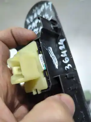 Автозапчасти б/у выключатель переднего правого окна за renault captur i (j5_, h5_) 1.5 dci 110 ссылки oem iam 1135206x  