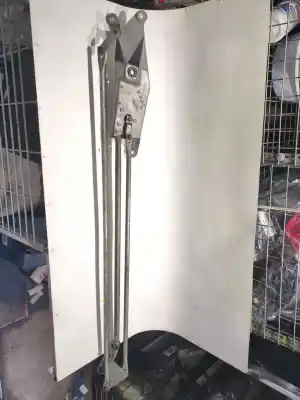 Second-hand car spare part FRONT WINDSHIELD WIPER MOTOR for RENAULT MODUS  OEM IAM references 0390241777  