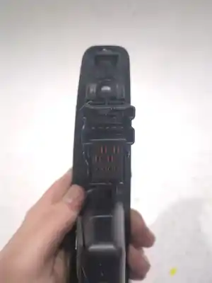 Peça sobressalente para automóvel em segunda mão botão / interruptor elevador vidro traseiro esquerdo por nissan qashqai 1.6 acenta 4x2 referências oem iam 25411jy00a  