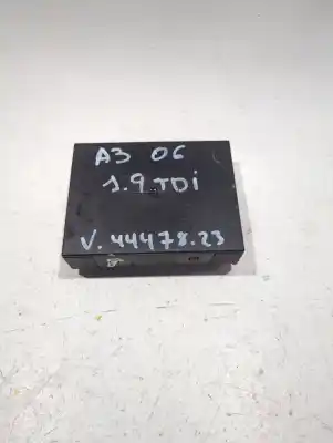 Piesă de schimb auto la mâna a doua Modul Electrotic pentru AUDI A3 (8P1) 1.9 TDI Referințe OEM IAM 8P0959433E  