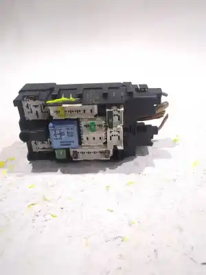 Second-hand car spare part Fuse Box Unit for CITROEN C4 (B7) 1.6 HDi 90 OEM IAM references 9665492680  
