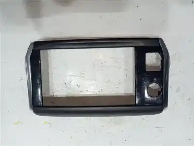Pezzo di ricambio per auto di seconda mano Console Centrale per PEUGEOT 208 1.2 16V VTi Riferimenti OEM IAM 9673861377TR  