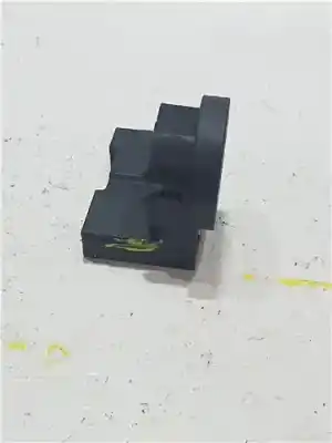 Second-hand car spare part ignition switch for opel corsa c (x01) 1.7 dti (f08 f68) oem iam references 13144390  