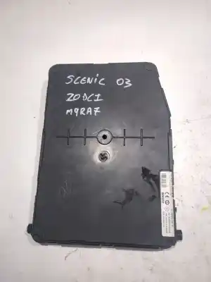Pezzo di ricambio per auto di seconda mano SCATOLA RELÈ/FUSIBILI per RENAULT SCENIC (JA..)  Riferimenti OEM IAM 8200606826  