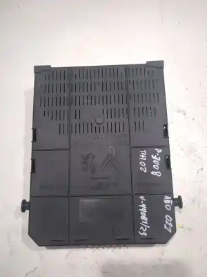 Gebrauchtes Autoersatzteil RELAIS SICHERUNGSKASTEN Multifunktionsrelais zum PEUGEOT 3008 (05.2009->)  OEM-IAM-Referenzen 281197595  