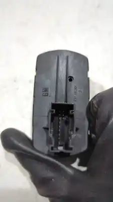 Second-hand car spare part left front power window switch for opel corsa d (s07) 1.3 cdti (l08, l68) oem iam references 13258521aa  