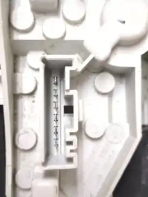 Peça sobressalente para automóvel em segunda mão farolim traseiro direito por bmw 1 (e81) 118 i referências oem iam 716485605  