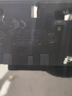 Second-hand car spare part right front power window switch for bmw 3 (e46) 320 d oem iam references 03120220  