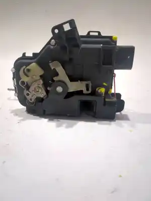Second-hand car spare part left front door lock for audi a6 c5 (4b2) 2.8 oem iam references   