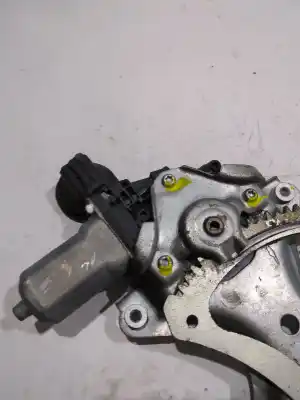 Peça sobressalente para automóvel em segunda mão elevador de vidros dianteiro direito por toyota auris (_e15_) 2.0 d-4d (ade150_) referências oem iam 8671035180  