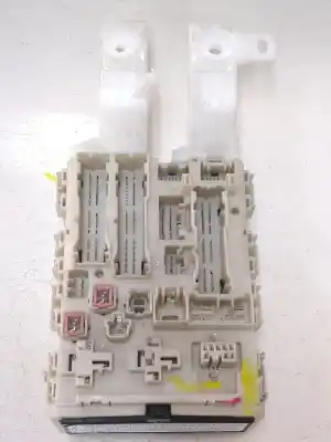 Pezzo di ricambio per auto di seconda mano Scatola Relè/fusibili per TOYOTA YARIS (KSP9/SCP9/NLP9) 1.3 CAT Riferimenti OEM IAM 8273052700  