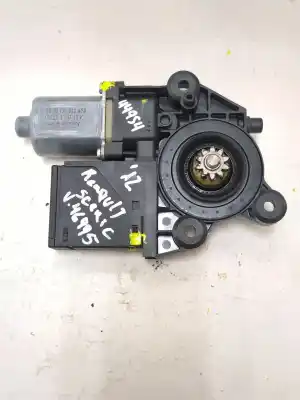 Pezzo di ricambio per auto di seconda mano Motore Alzacristalli Anteriore Destro per RENAULT SCÉNIC III (JZ0/1_) 1.6 DCI (JZ00, JZ12) Riferimenti OEM IAM 0130822478  