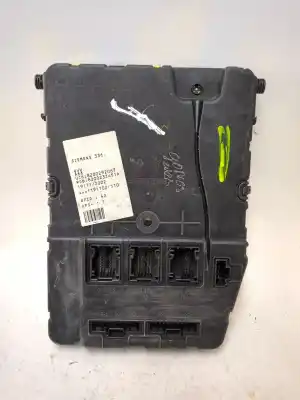 Pezzo di ricambio per auto di seconda mano scatola relè/fusibili per renault megane ii (bm0/1_, cm0/1_) 1.4 16v (bm0b cm0b) riferimenti oem iam 8200292067  