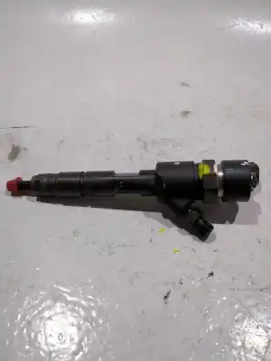 Pezzo di ricambio per auto di seconda mano iniettore per renault megane ii (bm0/1_, cm0/1_) 1.9 dci riferimenti oem iam 8200389369  