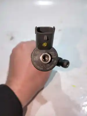 Pezzo di ricambio per auto di seconda mano iniettore per renault megane ii (bm0/1_, cm0/1_) 1.9 dci riferimenti oem iam 8200389369  