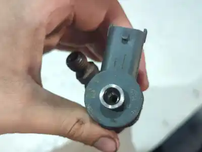 Peça sobressalente para automóvel em segunda mão injetor por renault master ii ph. 2 pritsche/fgst 2.5 diesel cat referências oem iam 0445110265  