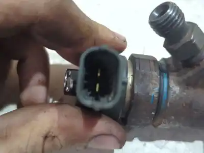 Second-hand car spare part injector for renault master ii ph. 2 pritsche/fgst 2.5 diesel cat oem iam references 0445110265  