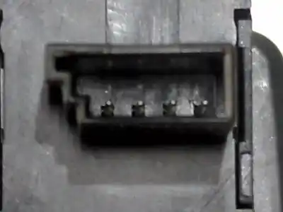 Peça sobressalente para automóvel em segunda mão botão / interruptor elevador vidro traseiro direito por bmw x3 (e83) 2.0 sd referências oem iam 15939948 9113773ai  