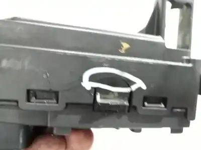 Second-hand car spare part fuse box unit for peugeot 407 sw (6e_) 2.2 hdi 170 oem iam references 9656086180  