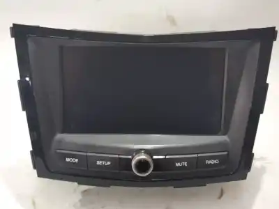Second-hand car spare part Audio System / Radio Cd for SSANGYONG TIVOLI 1.6 XDI 160 OEM IAM references 8915035000  