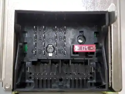 Peça sobressalente para automóvel em segunda mão sistema de áudio / rádio cd por audi a3 (8p1) 1.6 tdi referências oem iam 8p0035186s  