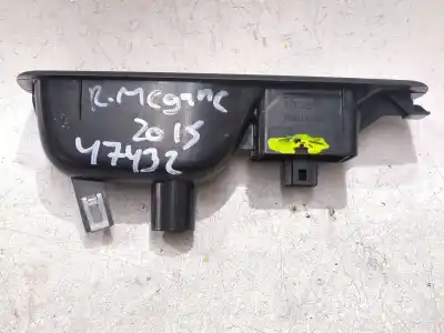 Second-hand car spare part rear right power window switch for renault megane iii fastback (bz0/1_, b3_) 1.5 dci (bz09, bz0d, bz1w, bz29, bz14) oem iam references 829500004r   Second-hand car spare part rear right power window switch for renault megane iii fastback (bz0/1_, b3_) 1.5 dci (bz09, bz0d, bz1w, bz29, bz14) oem iam references 829500004r