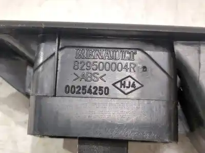Second-hand car spare part rear right power window switch for renault megane iii fastback (bz0/1_, b3_) 1.5 dci (bz09, bz0d, bz1w, bz29, bz14) oem iam references 829500004r   Second-hand car spare part rear right power window switch for renault megane iii fastback (bz0/1_, b3_) 1.5 dci (bz09, bz0d, bz1w, bz29, bz14) oem iam references 829500004r