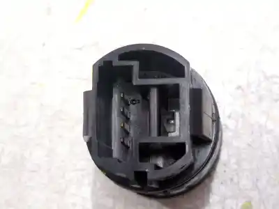 Second-hand car spare part switch for renault megane iii fastback (bz0/1_, b3_) 1.5 dci (bz09, bz0d, bz1w, bz29, bz14) oem iam references 506978b   Second-hand car spare part switch for renault megane iii fastback (bz0/1_, b3_) 1.5 dci (bz09, bz0d, bz1w, bz29, bz14) oem iam references 506978b