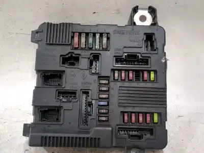 Peça sobressalente para automóvel em segunda mão CAIXA DE FUSÍVEIS E RELÉS por RENAULT SCÉNIC II (JM0/1_)  Referências OEM IAM 8200306032C S118399200F  