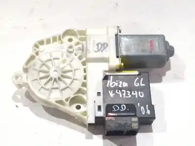 Tweedehands auto-onderdeel RAAMMOTOR RECHTS VOOR voor SEAT IBIZA III (6L1) 1.4 TDI OEM IAM-referenties   