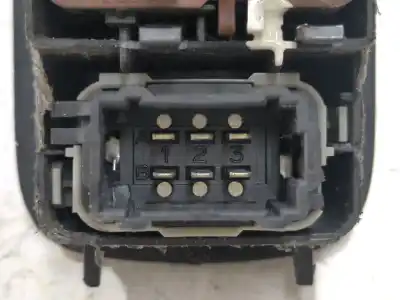 Автозапчасти б/у выключатель левого переднего окна за renault megane ii (bm0/1_, cm0/1_) 1.5 dci (bm02 bm13 bm2a cm02 cm13) ссылки oem iam 156018070  