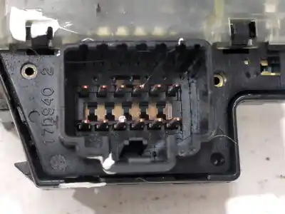 Peça sobressalente para automóvel em segunda mão comutador de limpa vidros por ford focus c-max (dm2) 1.8 tdci referências oem iam 17d940   Peça sobressalente para automóvel em segunda mão comutador de limpa vidros por ford focus c-max (dm2) 1.8 tdci referências oem iam 17d940