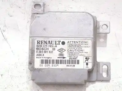 Pièce détachée automobile d'occasion BOITIER DE COMMANDE D'AIRBAG pour RENAULT CLIO II FASE II (B/CB0)  Références OEM IAM 8200375763A 0285001537  