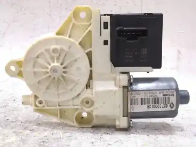 Автозапчастина б/у двигатель заднього правого скла для RENAULT MEGANE III HATCHBACK (BZ0/1_, B3_) 1.5 dCi Посилання на OEM IAM 827300003R   Автозапчастина б/у двигатель заднього правого скла для RENAULT MEGANE III HATCHBACK (BZ0/1_, B3_) 1.5 dCi Посилання на OEM IAM 827300003R