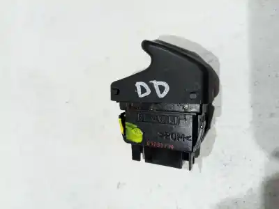 Автозапчастина б/у передній правий віконний вимикач для renault clio ii fase i (b/cb0) (1998->) 1.9 d (b/cb0e) посилання на oem iam 090327n   Автозапчастина б/у передній правий віконний вимикач для renault clio ii fase i (b/cb0) (1998->) 1.9 d (b/cb0e) посилання на oem iam 090327n