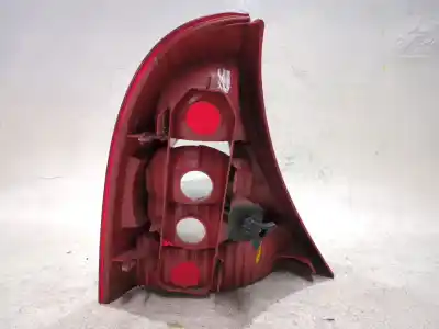 Second-hand car spare part right tailgate light for renault clio ii fase i (b/cb0) (1998->) 1.5 dci (b/cb03) oem iam references 8200071414   Second-hand car spare part right tailgate light for renault clio ii fase i (b/cb0) (1998->) 1.5 dci (b/cb03) oem iam references 8200071414