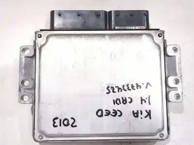 Second-hand car spare part injection pump control unit for kia cee'd (jd) 1.4 crdi 90 oem iam references 391302a700 28354403  