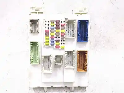Peça sobressalente para automóvel em segunda mão Caixa De Fusíveis E Relés por FORD FOCUS III 1.5 D 120CV Referências OEM IAM E11A002236  