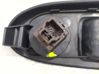 Автозапчасти б/у выключатель переднего правого окна за renault clio ii fase ii (b/cb0) 1.5 dci diesel 65 cv / 48 kw ссылки oem iam 8200084005e1  