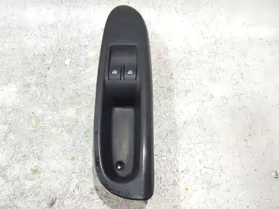 Pezzo di ricambio per auto di seconda mano interruttore alzacristalli anteriore sinistro per renault clio ii fase i (b/cb0) (1998->) 1.5 dci (b/cb03) riferimenti oem iam 8200084003 Pezzo di ricambio per auto di seconda mano interruttore alzacristalli anteriore sinistro per renault clio ii fase i (b/cb0) (1998->) 1.5 dci (b/cb03) riferimenti oem iam 8200084003