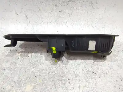 Pezzo di ricambio per auto di seconda mano interruttore alzacristalli anteriore sinistro per renault clio ii fase i (b/cb0) (1998->) 1.5 dci (b/cb03) riferimenti oem iam 8200084003   Pezzo di ricambio per auto di seconda mano interruttore alzacristalli anteriore sinistro per renault clio ii fase i (b/cb0) (1998->) 1.5 dci (b/cb03) riferimenti oem iam 8200084003