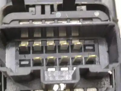 Pezzo di ricambio per auto di seconda mano interruttore alzacristalli anteriore sinistro per renault clio ii fase i (b/cb0) (1998->) 1.5 dci (b/cb03) riferimenti oem iam 8200084003   Pezzo di ricambio per auto di seconda mano interruttore alzacristalli anteriore sinistro per renault clio ii fase i (b/cb0) (1998->) 1.5 dci (b/cb03) riferimenti oem iam 8200084003