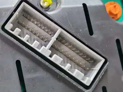 Peça sobressalente para automóvel em segunda mão quadrante por kia cee'd fastback (ed) 1.6 crdi 115 referências oem iam 940031h130  