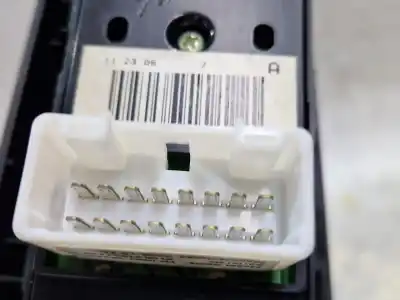 Second-hand car spare part left front power window switch for kia cee'd fastback (ed) 1.6 crdi 115 oem iam references 369490  