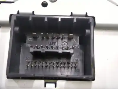 Second-hand car spare part audio system / radio cd for opel insignia a (g09) 2.0 cdti (68) oem iam references 13317120  