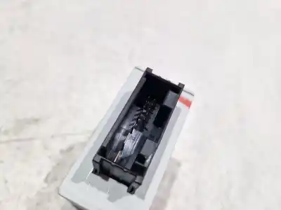 Second-hand car spare part electronic module for bmw x3 (e83) 2.0 d oem iam references 6135698810402  