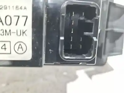 Peça sobressalente para automóvel em segunda mão botão / interruptor elevador vidro dianteiro direito por mitsubishi colt vi (z3_a, z2_a) 1.1 (z31a, z32a) referências oem iam 8608a077  