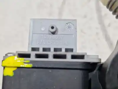 Автозапчасти б/у регулятор стекла переднего правого за opel corsa e (x15) 1.3 cdti (08, 68) ссылки oem iam 32339000  