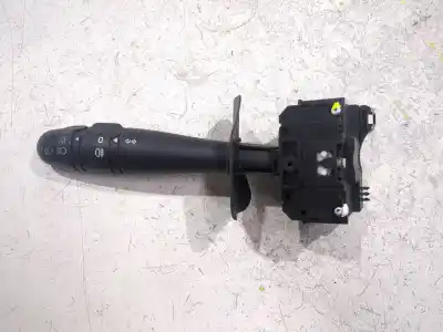 Peça sobressalente para automóvel em segunda mão Comutador De Luzes por RENAULT CLIO II FASE II (B/CB0) 1.5 dCi Diesel 65 CV / 48 KW Referências OEM IAM 112103  